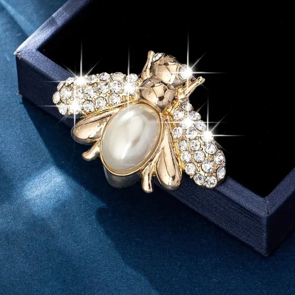 Elegant Bee Brooch 🐝 Golden-Tone Pin with Pearl Beads | Holiday Gift (A0-2)